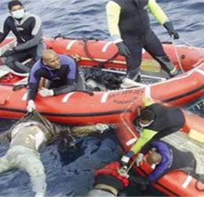 خمسة عشر قتيلاً بغرق قارب مهاجرين قبالة الشواطئ اليونانية