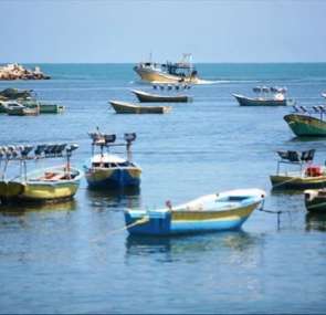 الشرطة البحرية تقرر اغلاق دخول بحر غزة