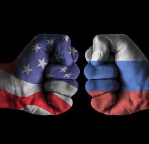 واشنطن بوست: العقوبات الأمريكية ضد روسيا قوضت الثقة بالدولار