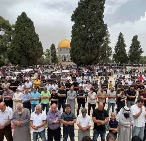 55 ألفا يؤدون الجمعة في المسجد الأقصى المبارك